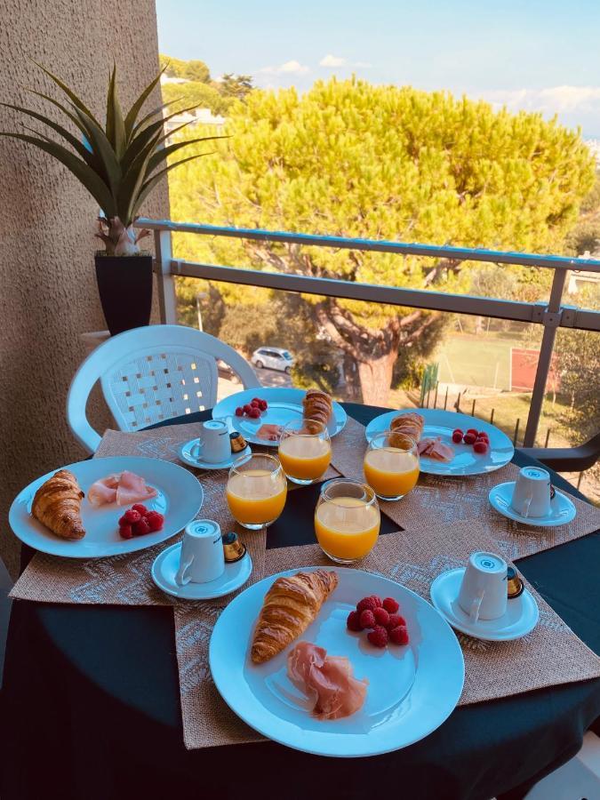 Appartement Cote D'Azur Plage - Piscine - Tennis วิลล์เนิฟ-ลูเบ ภายนอก รูปภาพ